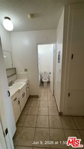 1131 Elm Avenue G, Glendale, California 91201