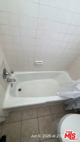 1131 Elm Avenue G, Glendale, California 91201