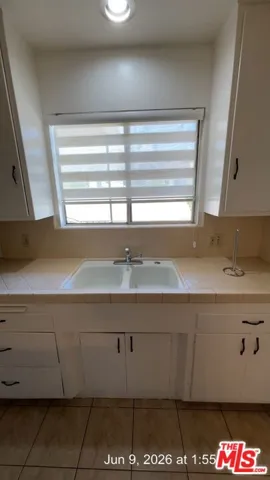 1131 Elm Avenue G, Glendale, California 91201