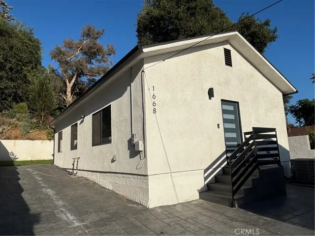 1668 Glen, Pasadena, California 91103