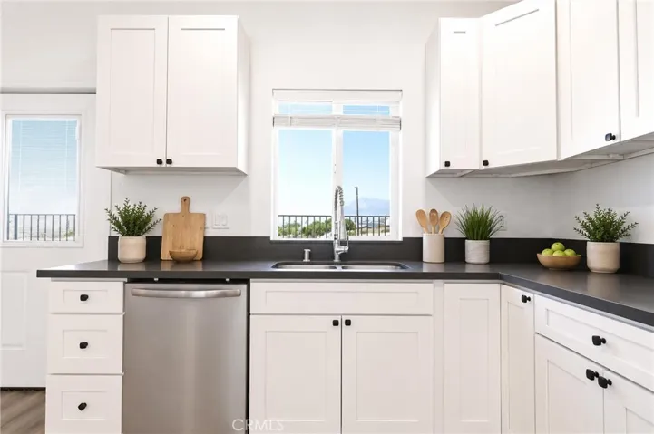 Kitchen - virtually staged