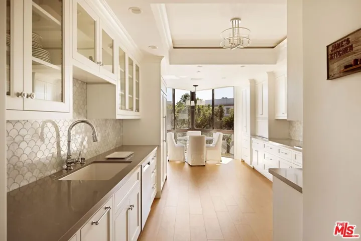 300 N Swall Drive 354, Beverly Hills, California 90211