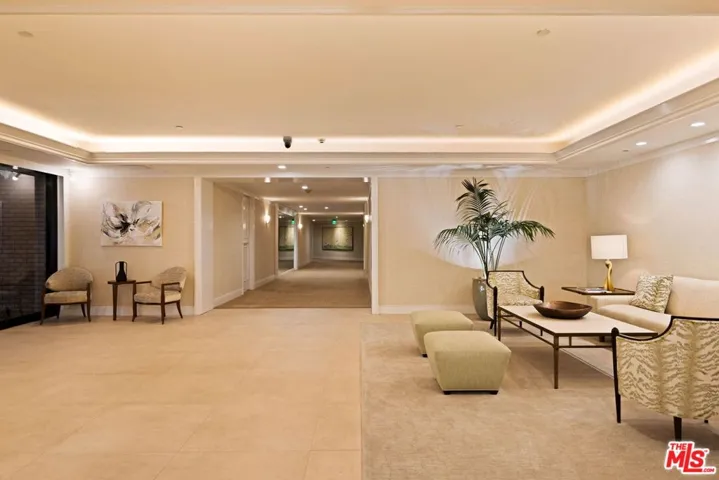 300 N Swall Drive 354, Beverly Hills, California 90211