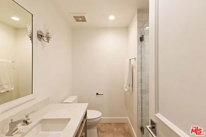 300 N Swall Drive 354, Beverly Hills, California 90211