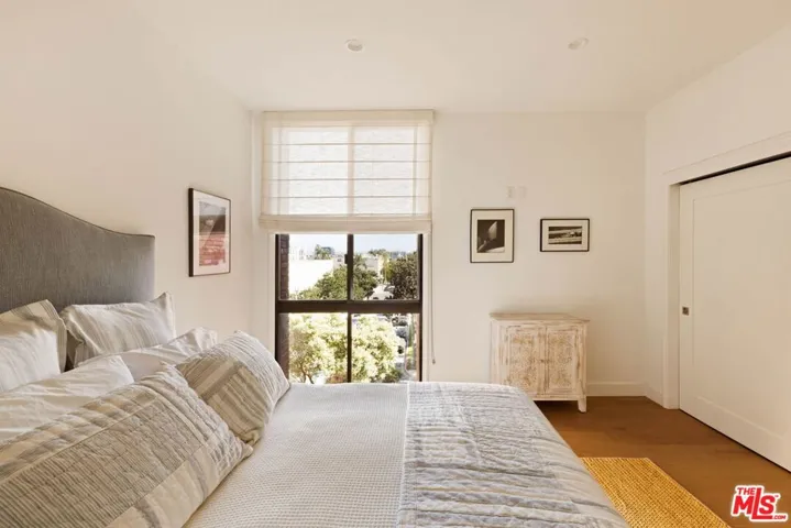 300 N Swall Drive 354, Beverly Hills, California 90211