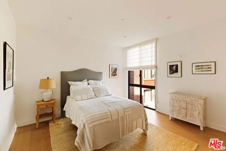 300 N Swall Drive 354, Beverly Hills, California 90211