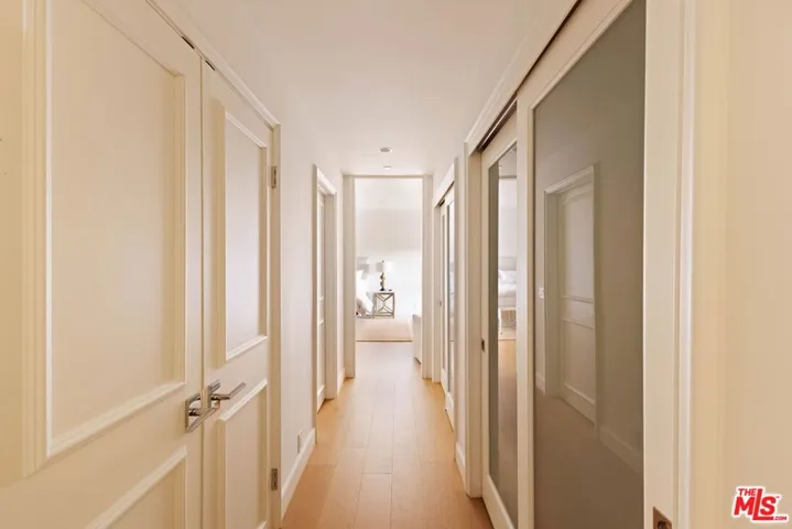 300 N Swall Drive 354, Beverly Hills, California 90211