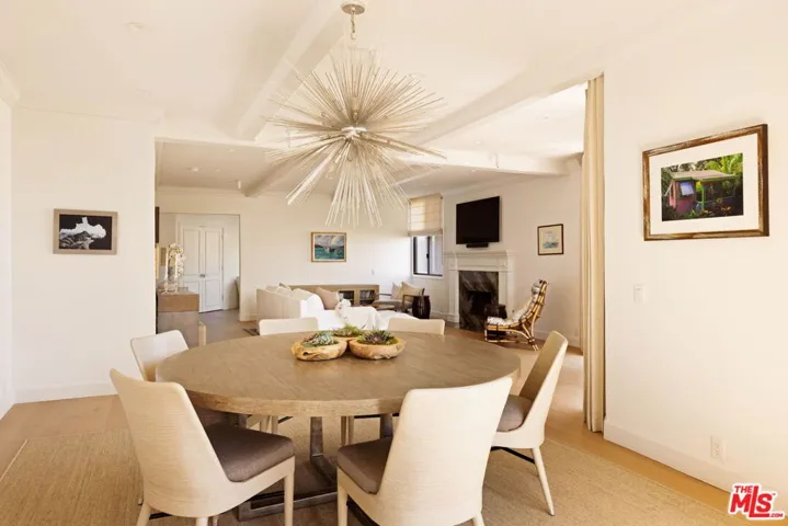 300 N Swall Drive 354, Beverly Hills, California 90211