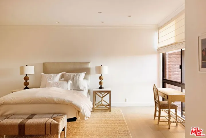300 N Swall Drive 354, Beverly Hills, California 90211