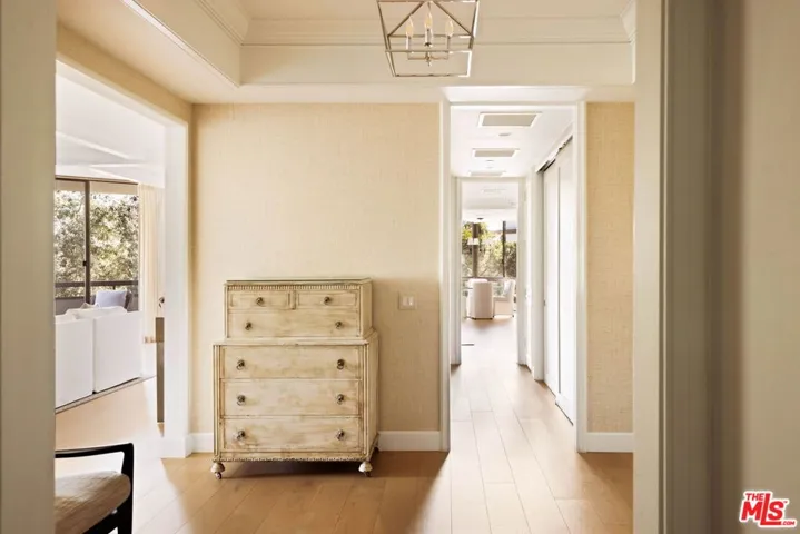 300 N Swall Drive 354, Beverly Hills, California 90211