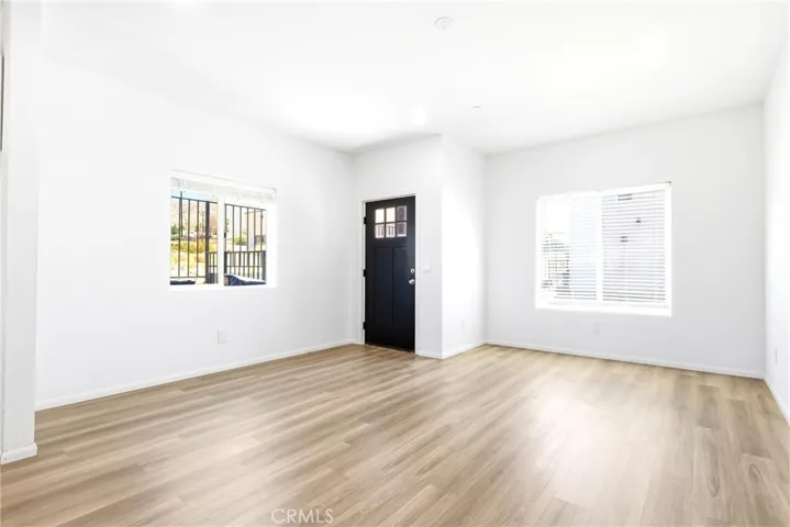Living room & Dining room