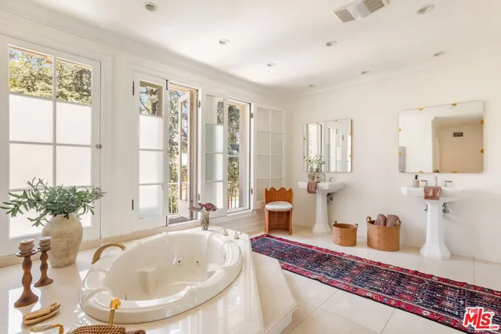 612 Lorraine Boulevard, Los Angeles, California 90005