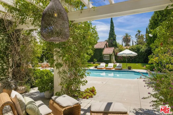 612 Lorraine Boulevard, Los Angeles, California 90005