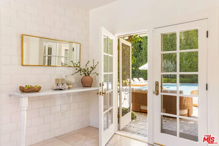 612 Lorraine Boulevard, Los Angeles, California 90005