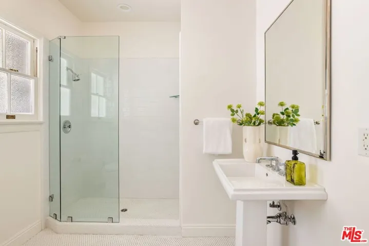 612 Lorraine Boulevard, Los Angeles, California 90005