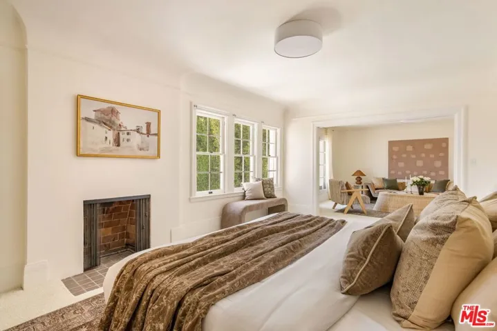 612 Lorraine Boulevard, Los Angeles, California 90005
