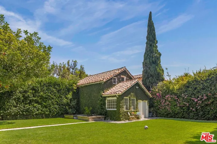 612 Lorraine Boulevard, Los Angeles, California 90005