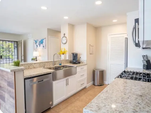 6867 Bear River Row Unit 2 2, San Diego, California 92139