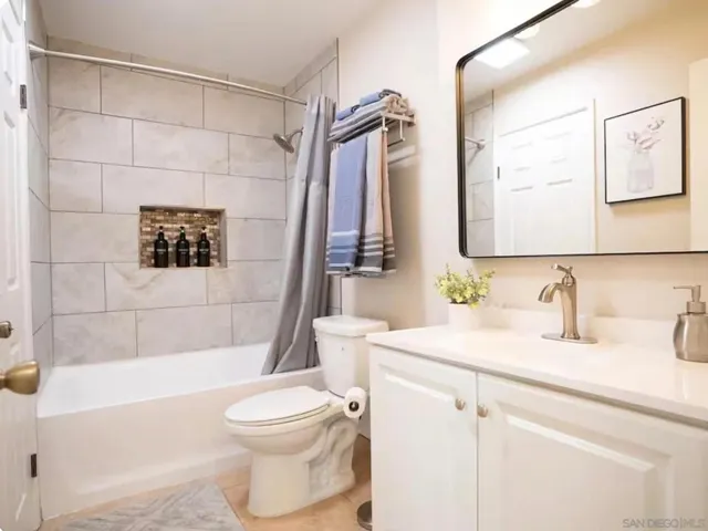 6867 Bear River Row Unit 2 2, San Diego, California 92139