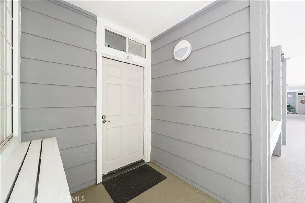 20301 Bluffside, Huntington Beach, California 92646 — photo 4