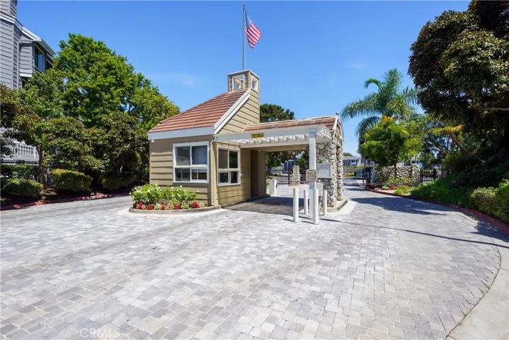 20301 Bluffside, Huntington Beach, California 92646