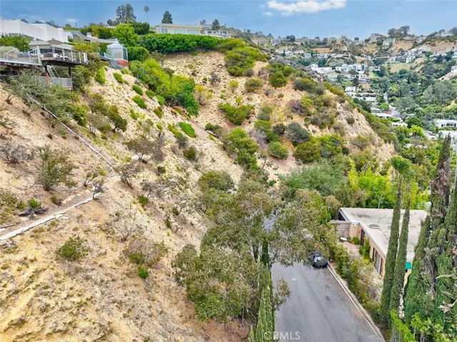 8875 Thrasher Avenue, West Hollywood, California 90069