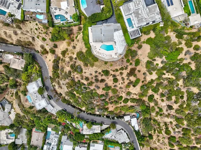 8875 Thrasher Avenue, West Hollywood, California 90069