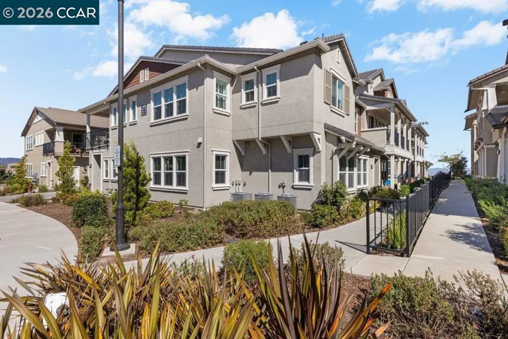 75208 Via Vicenza, San Ramon, California 94583