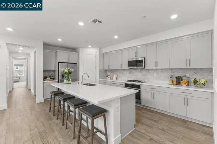 75208 Via Vicenza, San Ramon, California 94583