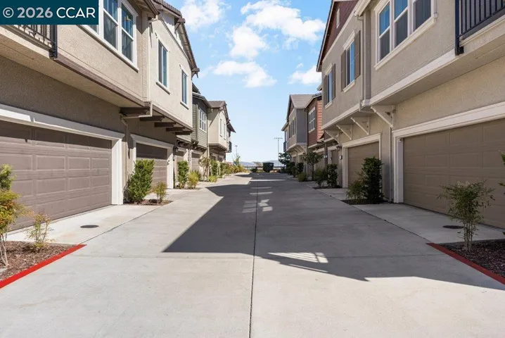 75208 Via Vicenza, San Ramon, California 94583