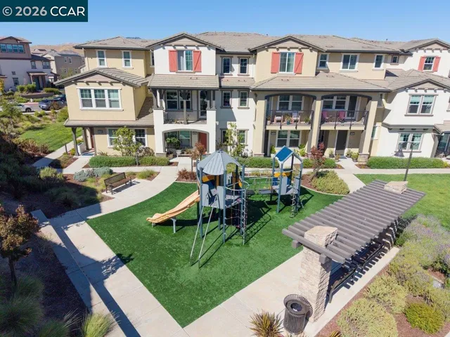 75208 Via Vicenza, San Ramon, California 94583