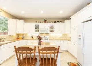 150 Alverstone, Hemet, California 92543