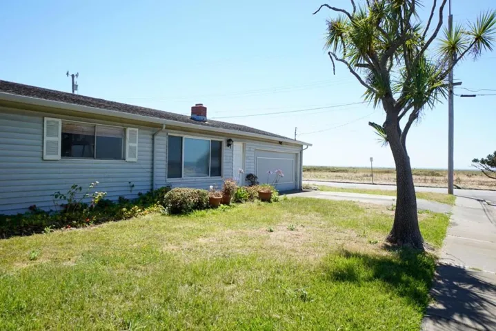 200 Filbert Street, Half Moon Bay, California 94019