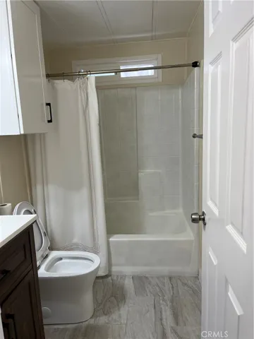 2nd Bathroom