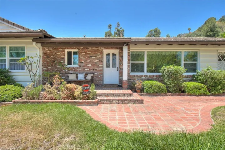 615 Mount Olive Dr, Bradbury, California 91008