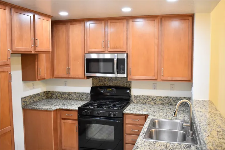 28492 Herrera Street, Valencia, California 91354