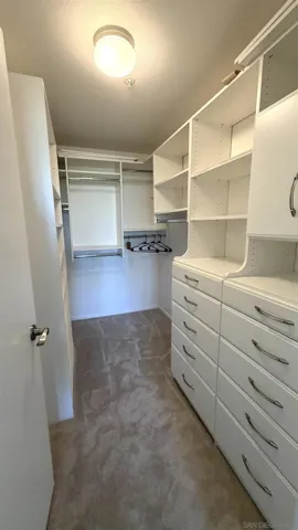 Walk-in Closet