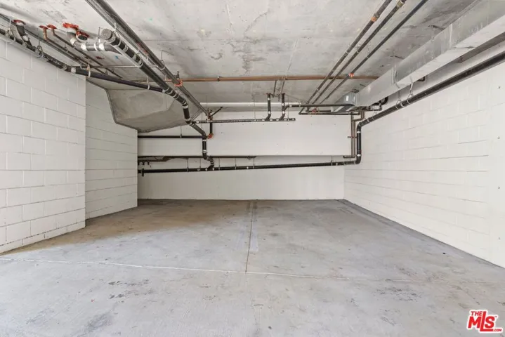 5019 Maplewood Avenue 101, Los Angeles, California 90004