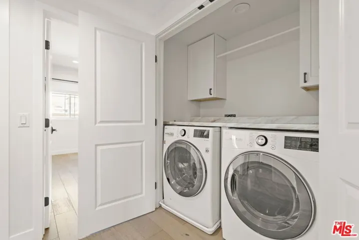 5019 Maplewood Avenue 101, Los Angeles, California 90004