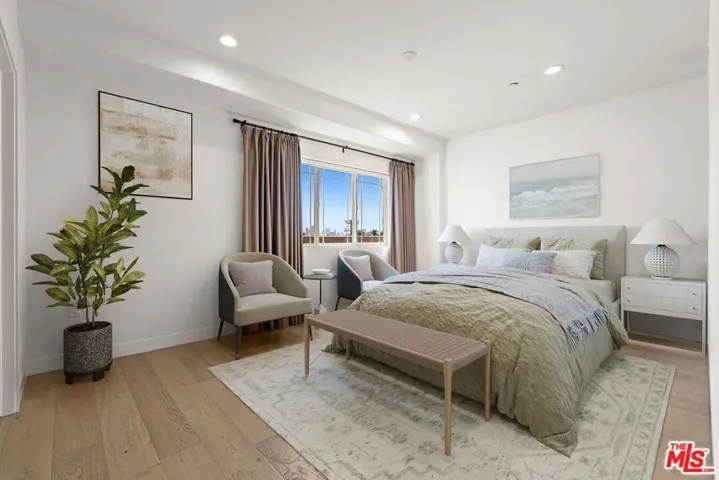 5019 Maplewood Avenue 101, Los Angeles, California 90004