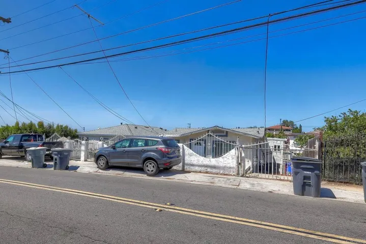 2774 Vista Vista Way, National City, California 91950