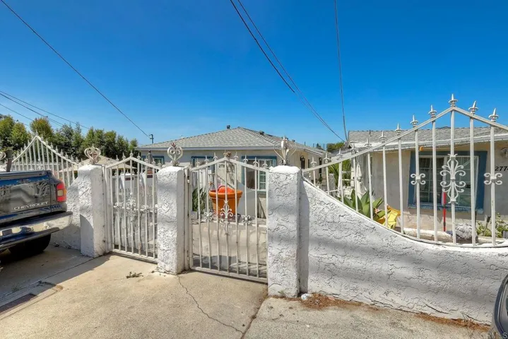 2774 Vista Vista Way, National City, California 91950