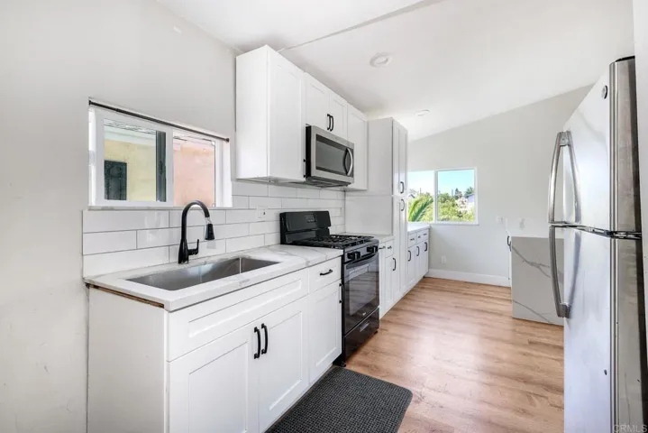 2774 Vista Vista Way, National City, California 91950