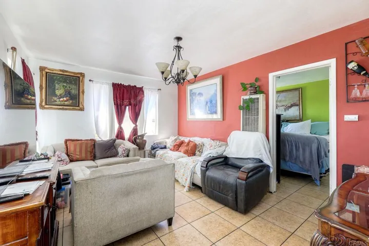 2774 Vista Vista Way, National City, California 91950