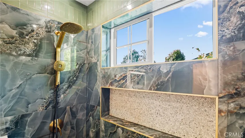 727 B E Myrtle Avenue, Glendora, California 91741