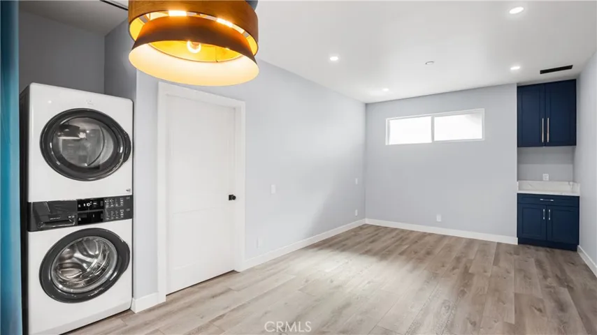 727 B E Myrtle Avenue, Glendora, California 91741