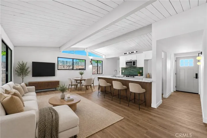 Kitchen - living area open concept