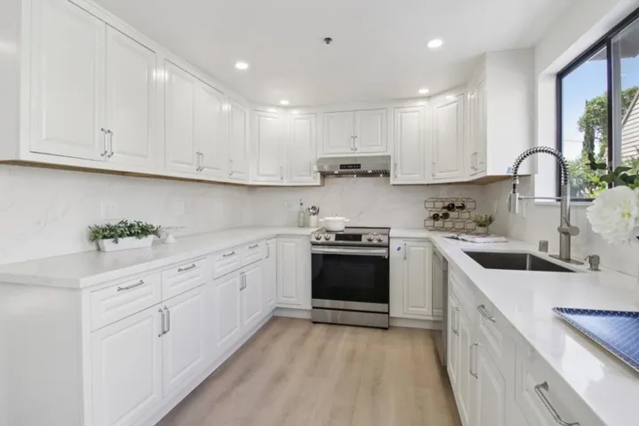 767 Loma Verde B, Palo Alto, California 94303