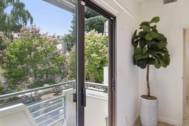 767 Loma Verde B, Palo Alto, California 94303