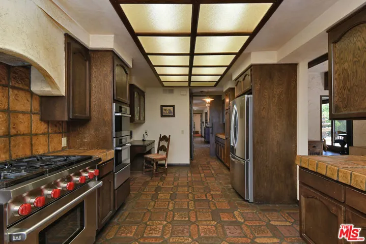 24926 Jim Bridger Road, Hidden Hills, California 91302